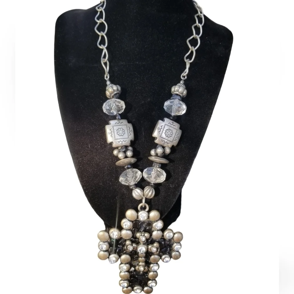 VINTAGE  BLACK ONYX & GLASS RHINESTONE LARGE SOUTHWEST CROSS PENDANT NECKLACE